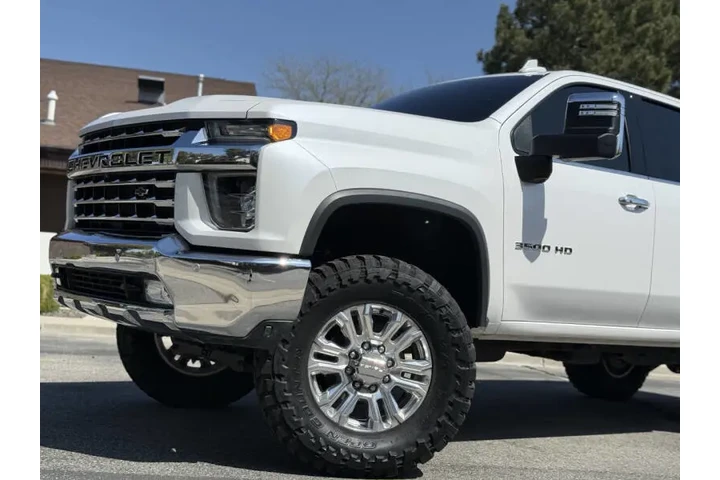 $66988 : 2020 Silverado 3500HD LTZ image 5