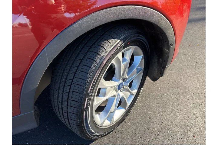 $12000 : 2015 Escape Titanium image 8