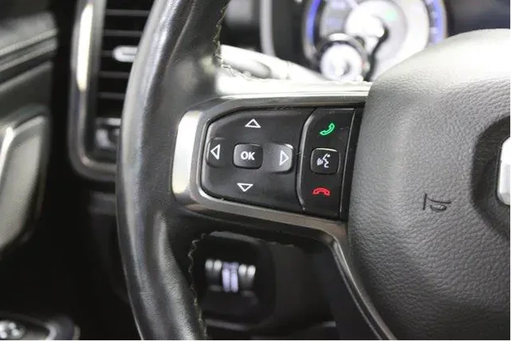 $39982 : Ram 1500 2020 4x4 Limited 4d image 10