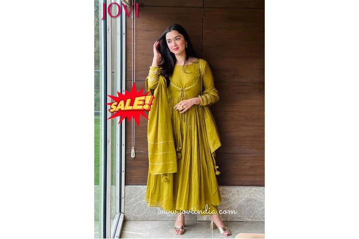 JOVI Best wedding outfits 2026 image 2