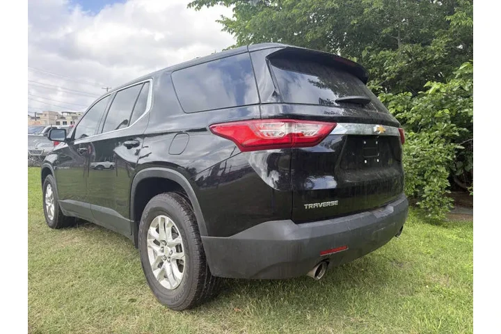 $19995 : 2020 Traverse LS image 5