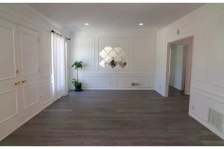 $2500 : 3 bedroom house in South LA image 3