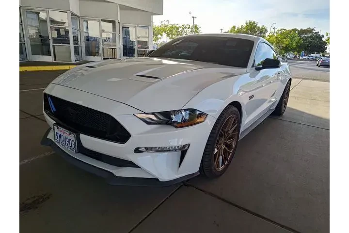 $29950 : Ford Mustang 2019 GT 2dr Fas image 3