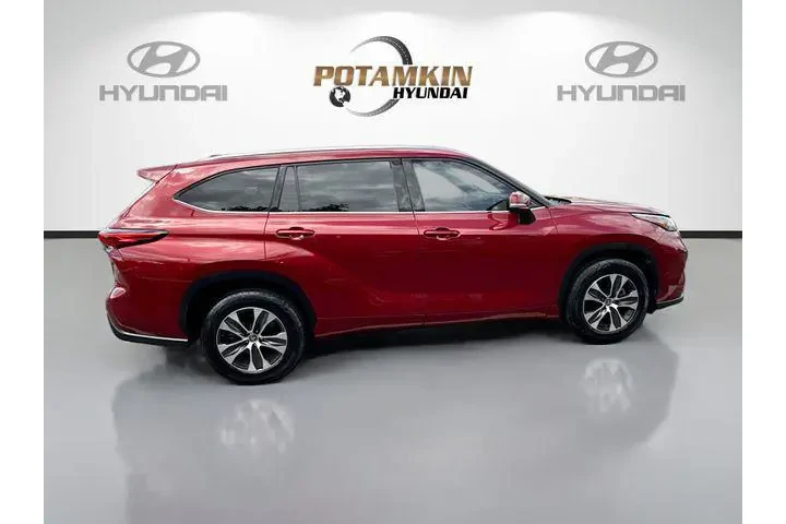 $28158 : Toyota Highlander 2020 XLE 4 image 4