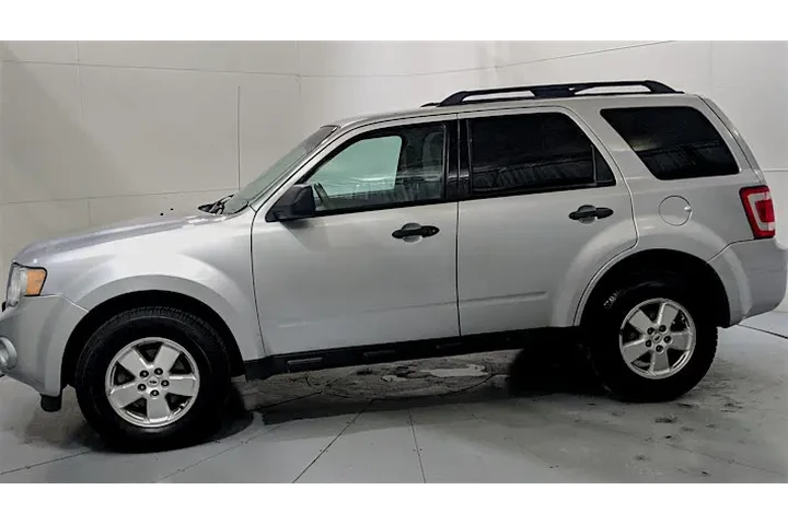 2015 Escape SE 4WD image 8