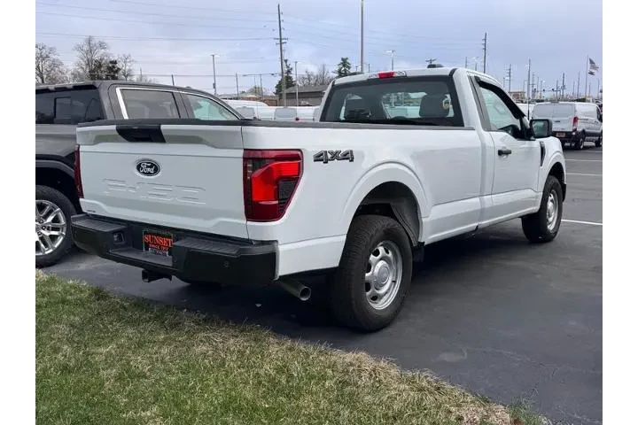 $37995 : Ford F-150 2025 4x4 XL 2dr R image 2