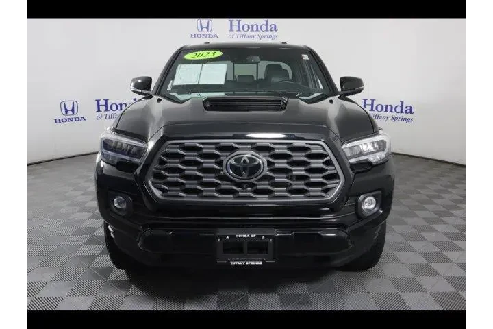 $35875 : Toyota Tacoma 2023 4x4 TRD P image 2