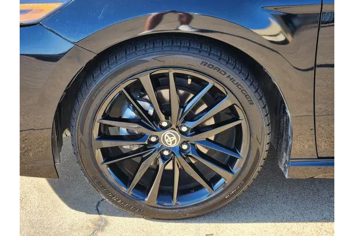 $26205 : Toyota Camry 2023 XSE 4dr Se image 9