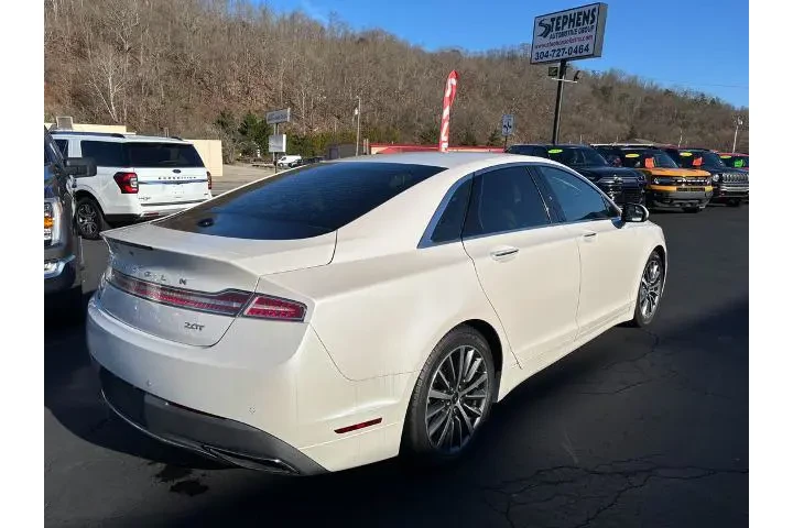 $12945 : Lincoln MKZ 2017 Premiere 4d image 4