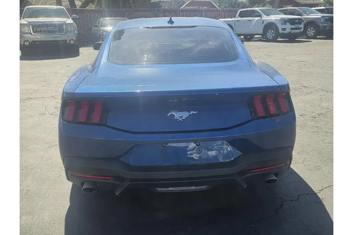 $30650 : Ford Mustang 2024 EcoBoost 2 image 6