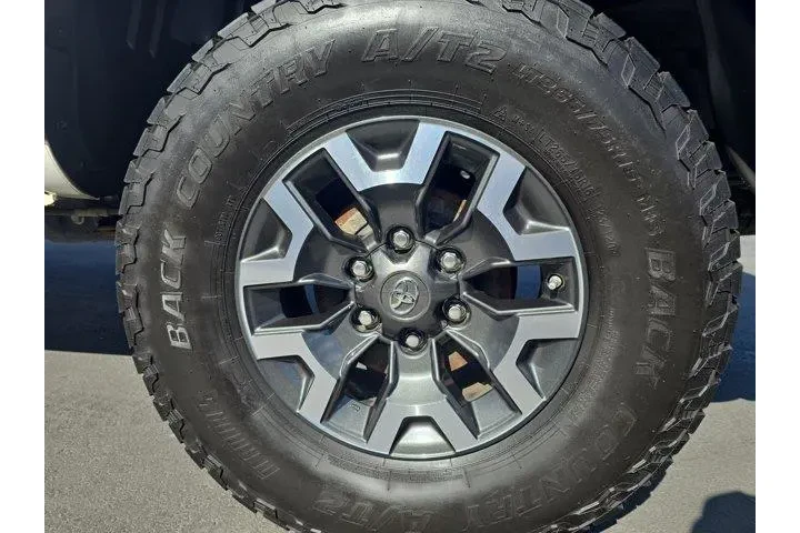 $36495 : Toyota Tacoma 2020 4x4 TRD P image 6