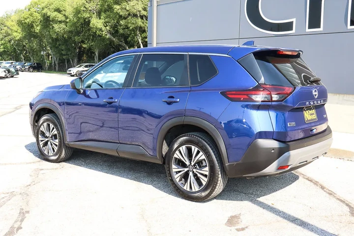 $18788 : 2023 Rogue SV image 6