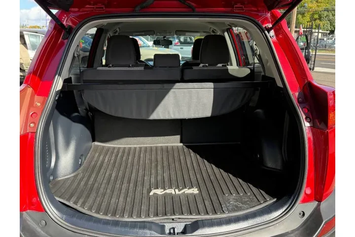 $10998 : 2013 RAV4 LE image 10