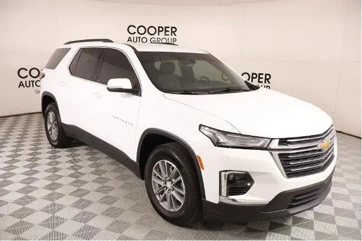 $25700 : Chevrolet Traverse 2022 LT C image 1