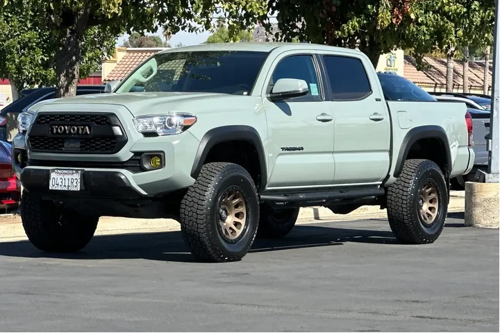 $36995 : Toyota Tacoma 2023 4x4 SR V6 image 8