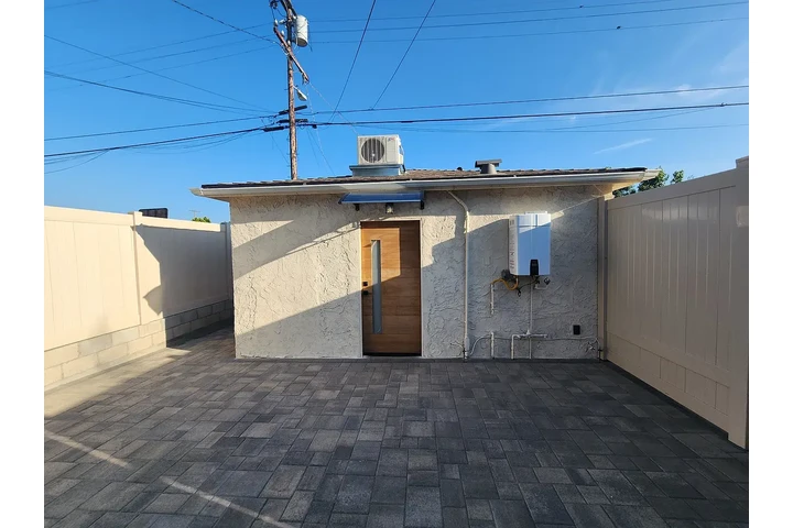 $1095 : 14808 Covello St, Van Nuys, CA image 8