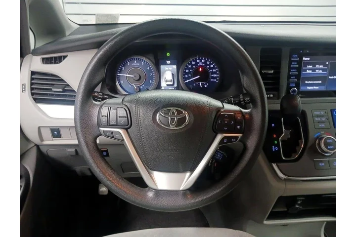 $23998 : Toyota Sienna 2018 AWD LE 7- image 10