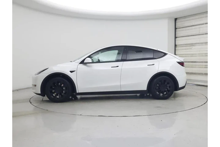 $27998 : Tesla Model Y 2021 Standard image 3