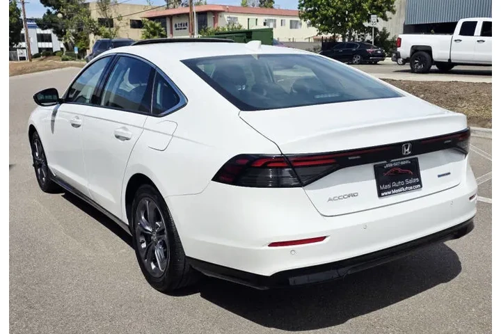 $23950 : 2025 Accord Hybrid EX-L image 4