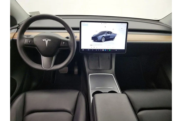 $37998 : Tesla Model Y 2024 AWD Long image 9