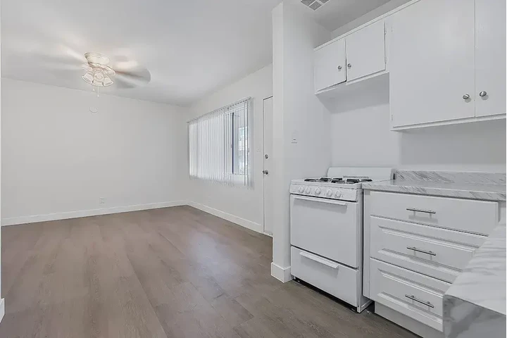 $1300 : Ready For Move IN image 6