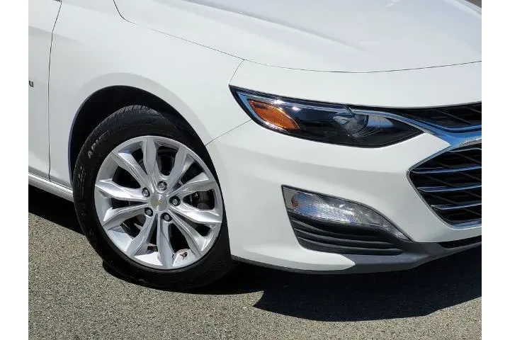 $16300 : Chevrolet Malibu 2022 LT 4dr image 9