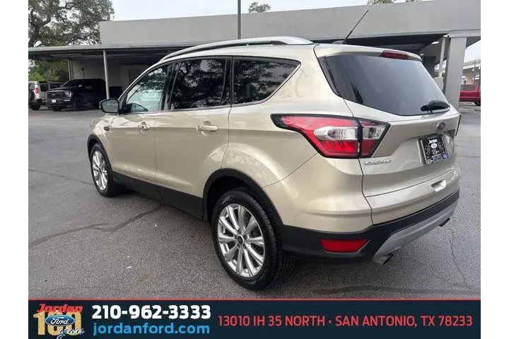$13502 : Ford Escape 2017 Titanium 4d image 4