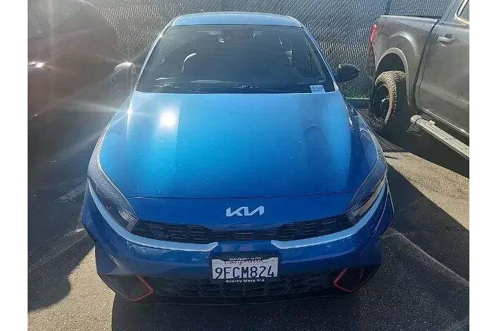 $17291 : Kia Forte 2023 GT-Line 4dr S image 2