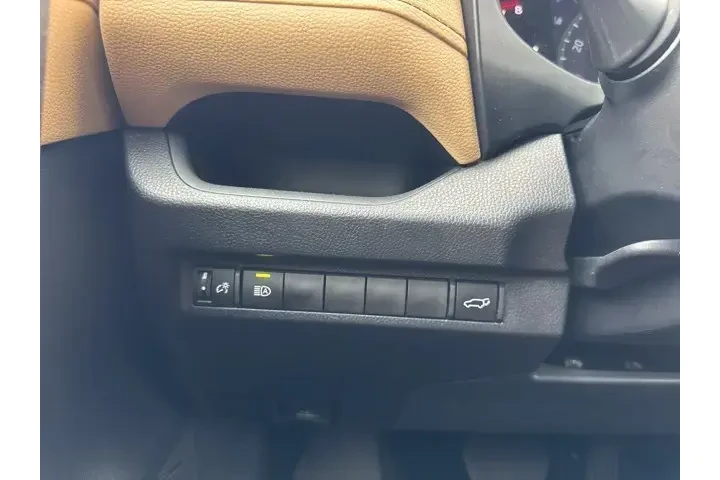 $32991 : Toyota RAV4 2025 XLE Premium image 10