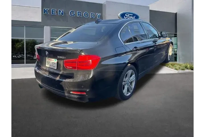$16251 : BMW 3 Series 2017 330i 4dr S image 3