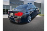$16251 : BMW 3 Series 2017 330i 4dr S thumbnail