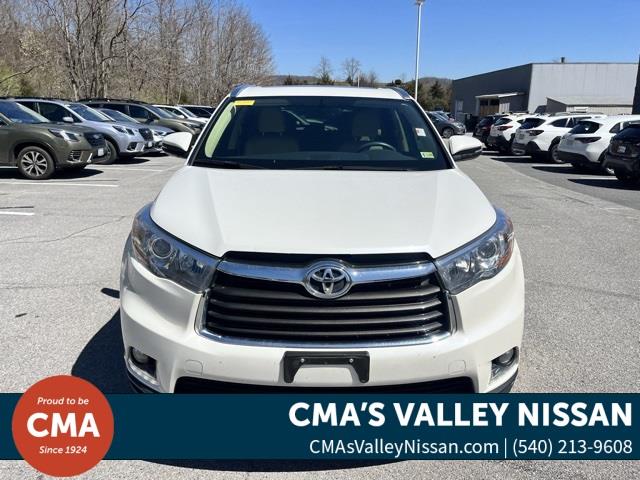 $25795 : PRE-OWNED 2016 TOYOTA HIGHLAN image 2
