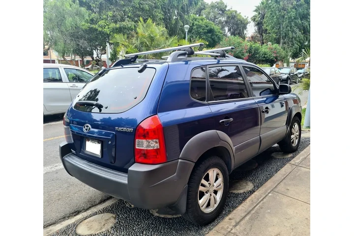 $8900 : Hyundai Tucson IMPECABLE! image 3