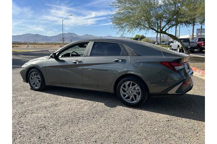 $19990 : Hyundai ELANTRA 2024 SEL 4dr image 6
