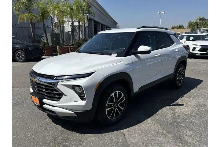 $20300 : Chevrolet Trailblazer 2025 L image 7