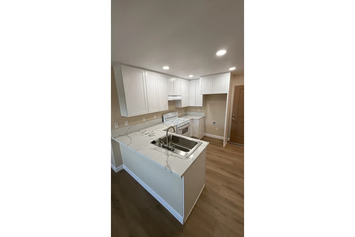 $2145 : BRAND NEW 2 BD/2BTH APARTMENT image 8