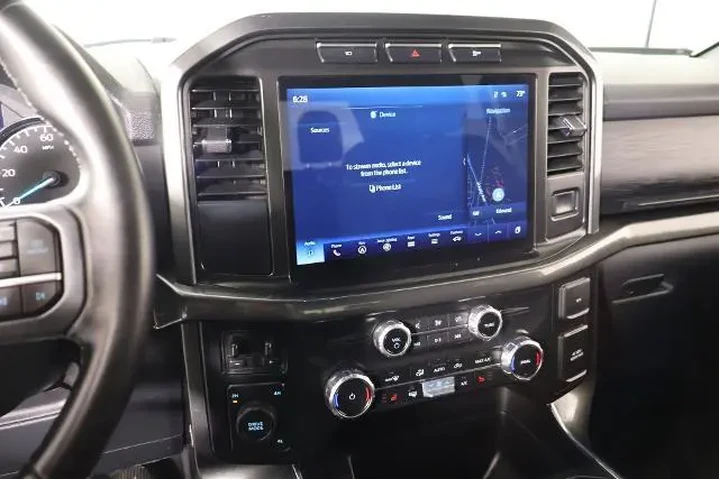 $38702 : Ford F-150 2023 4x4 XLT 4dr image 5