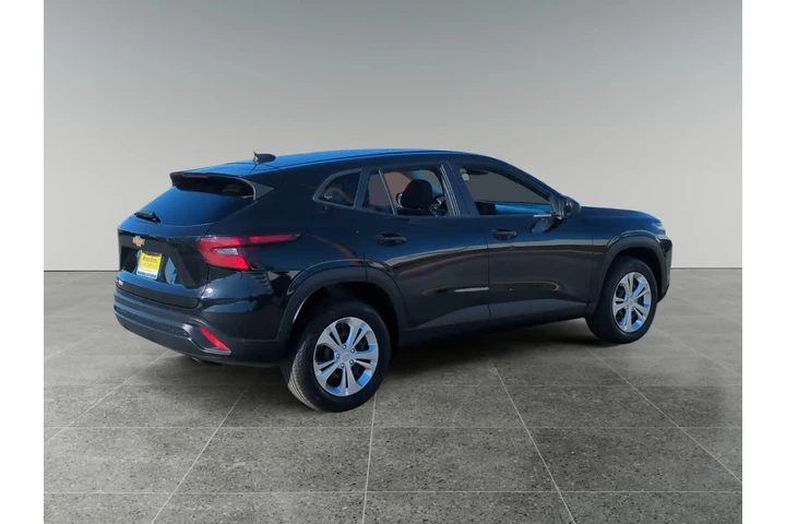 Chevrolet Trax 2024 LS 4dr C image 5