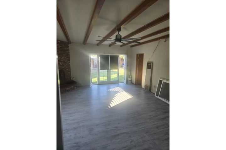 $1450 : Estudio en southgate image 2