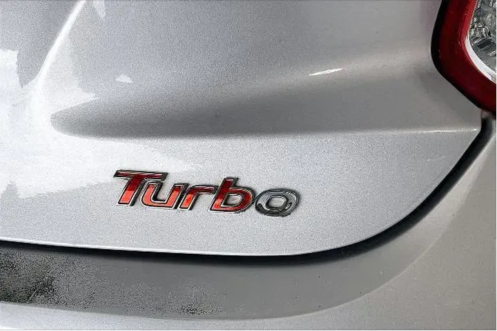 $10911 : Hyundai VELOSTER 2016 Turbo image 6