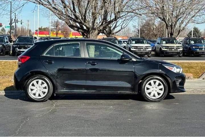 $13995 : Kia Rio 5-Door 2022 S 4dr Wa image 8