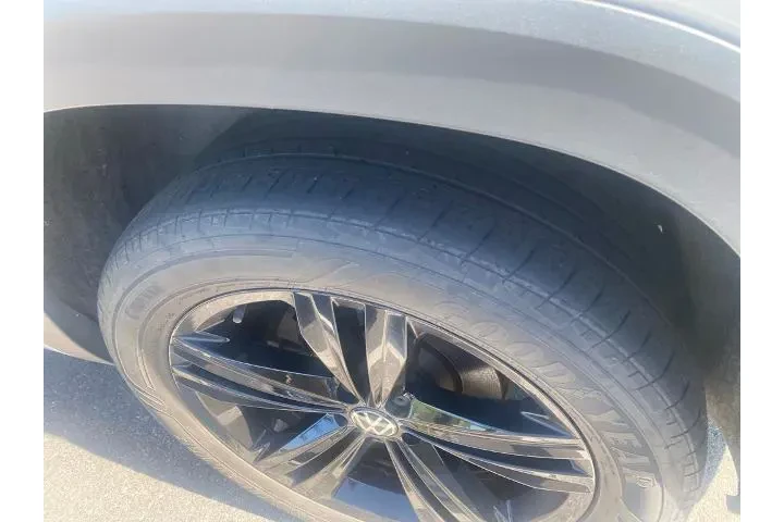 $29998 : Volkswagen Atlas Cross Sport image 9