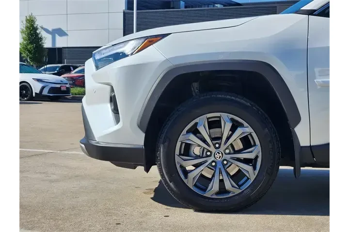 $39985 : Toyota RAV4 Hybrid 2025 AWD image 8
