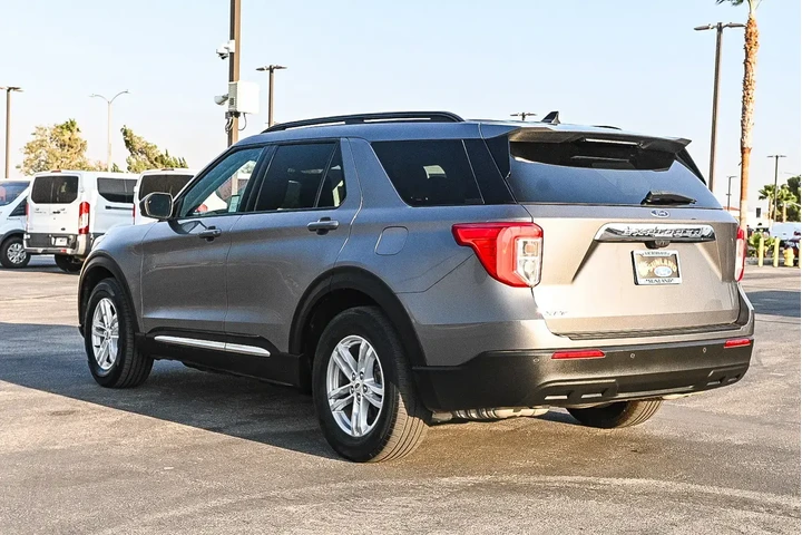 Ford Explorer 2022 XLT 4dr S image 6