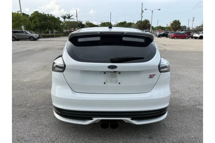 $12995 : 2017 Focus ST image 10