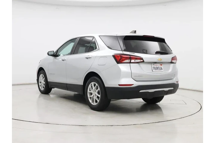 $18998 : Chevrolet Equinox 2022 LT 4d image 2