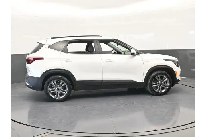 $13994 : Kia Seltos 2021 AWD S 4dr SU image 7