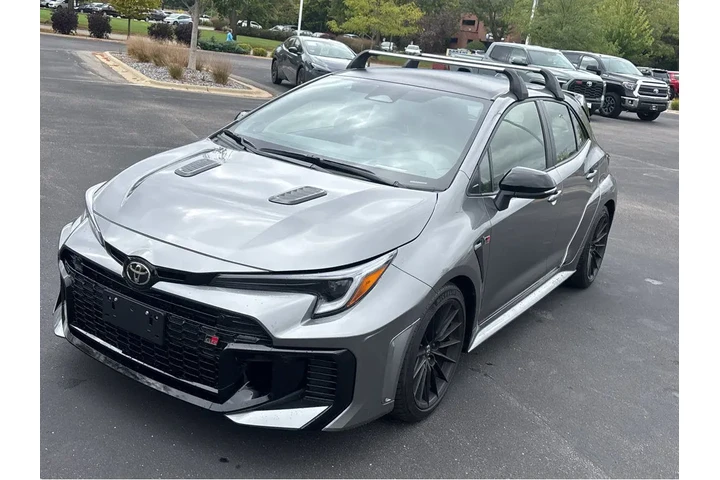 $45000 : Gold Certified2025 GR Corolla image 9
