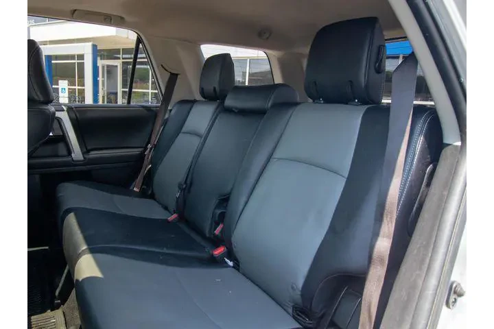 $33816 : Toyota 4Runner 2019 4x4 SR5 image 9