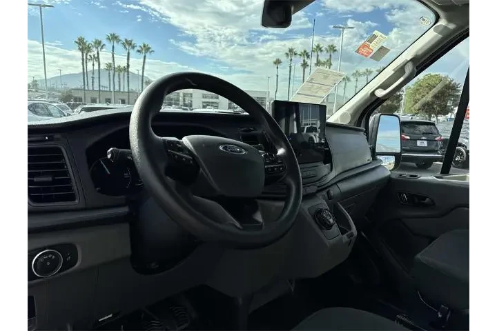 $27200 : Ford E-Transit 2023 350 3dr image 8